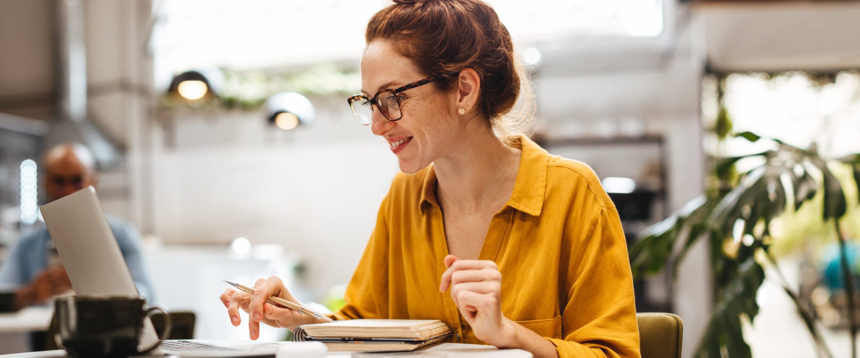 agent territorial dans son bureau
